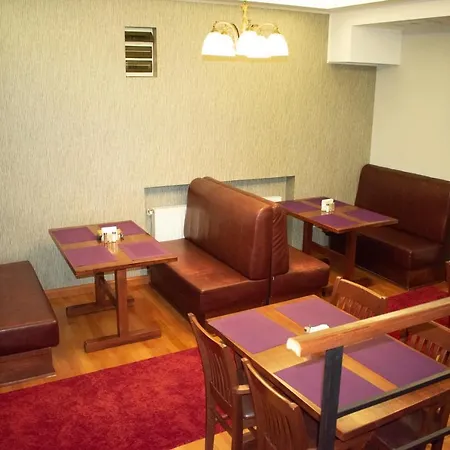 Hotel Ami 3*