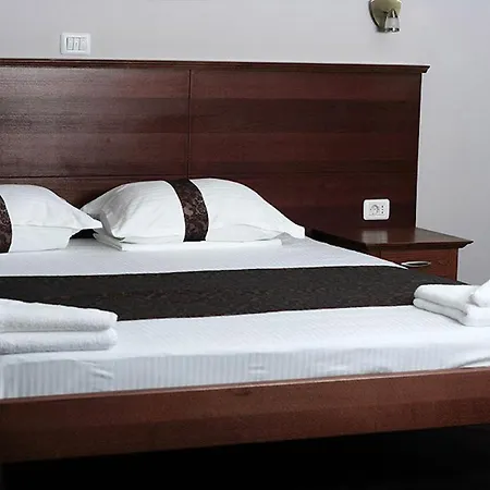 Ami Hotel 3*